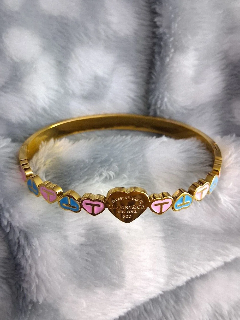 Fashion Jewelry Gold Heart Bangle with Pink & Blue Enamel
